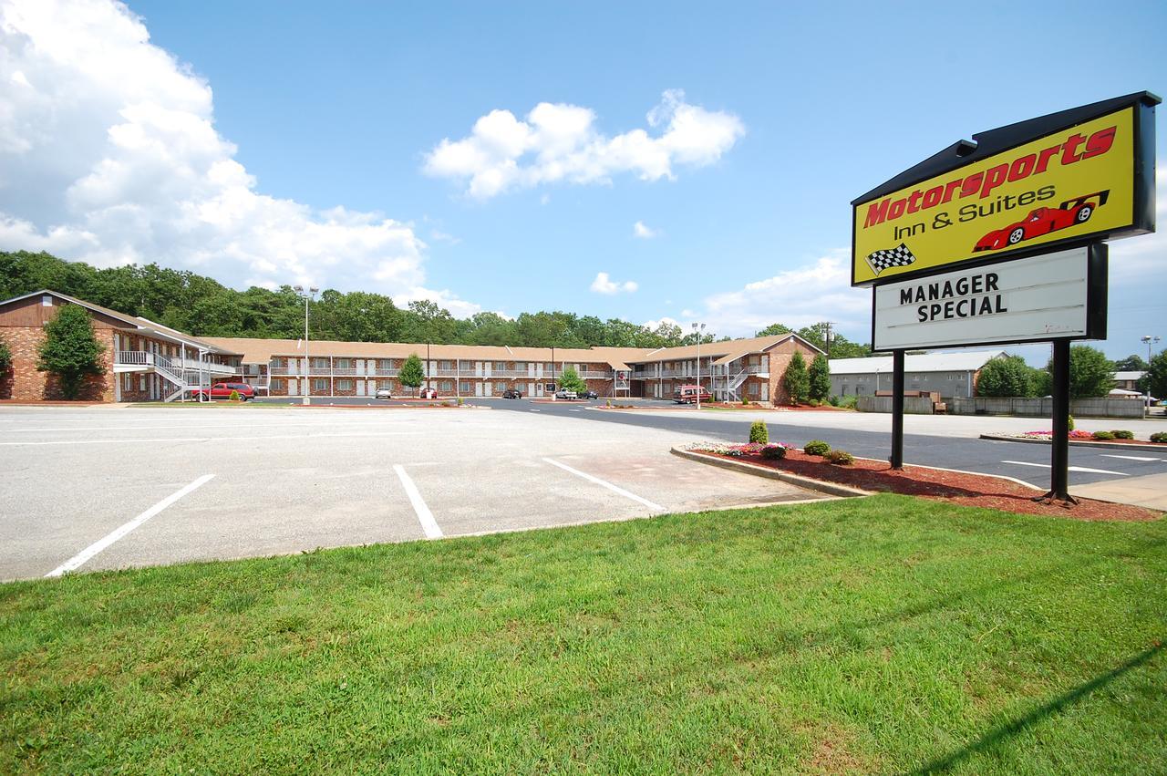 Millville Motorsports Inn And Suites Dış mekan fotoğraf